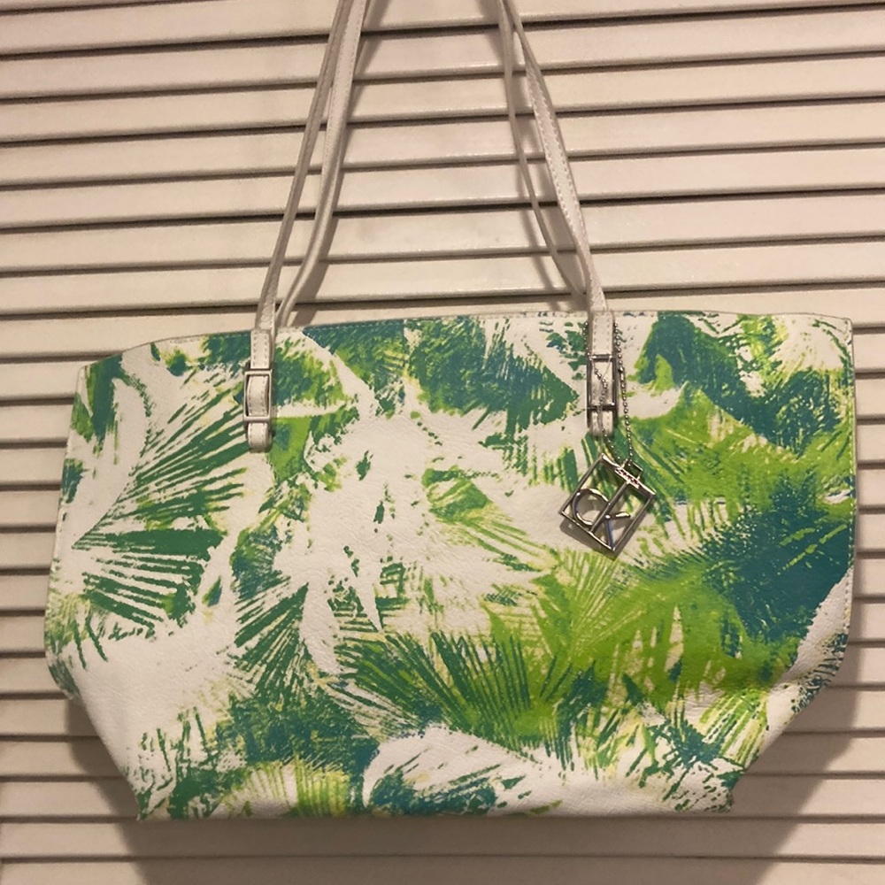 Calvin Klein shoulder bag.